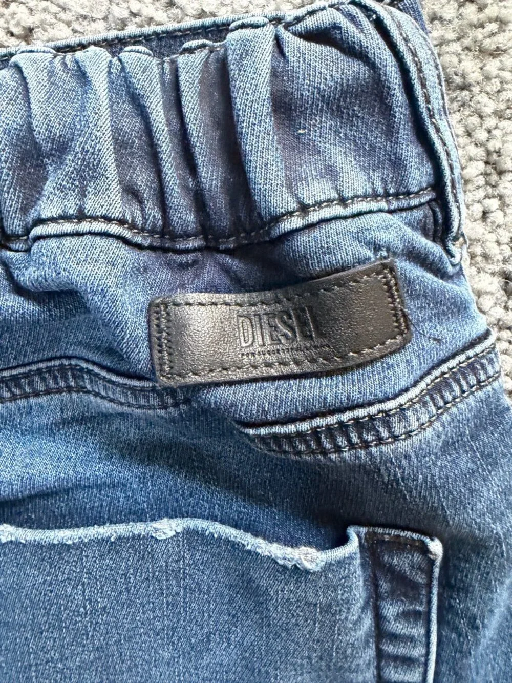 Diesel Krooley-NE JoggJeans Distressed Sweat Jeans W30 Medium Blue 0670U